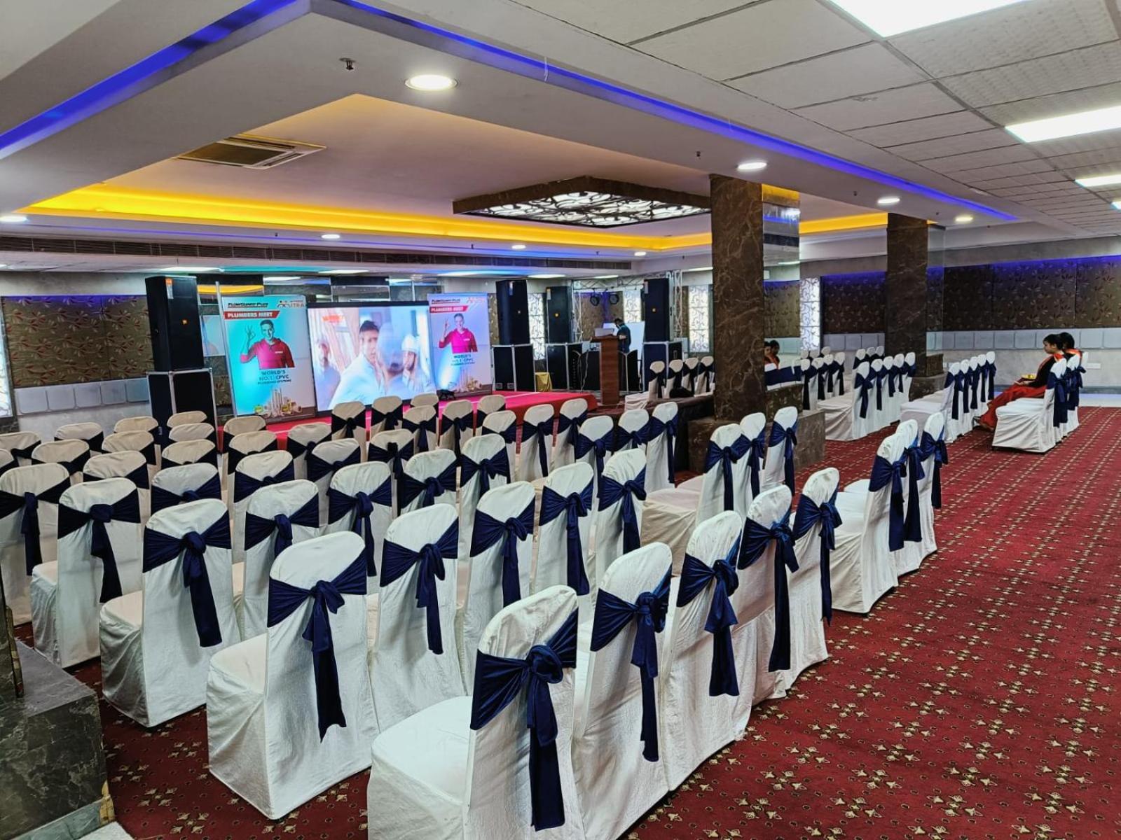 Hyphen Business Hotel Noida Buitenkant foto