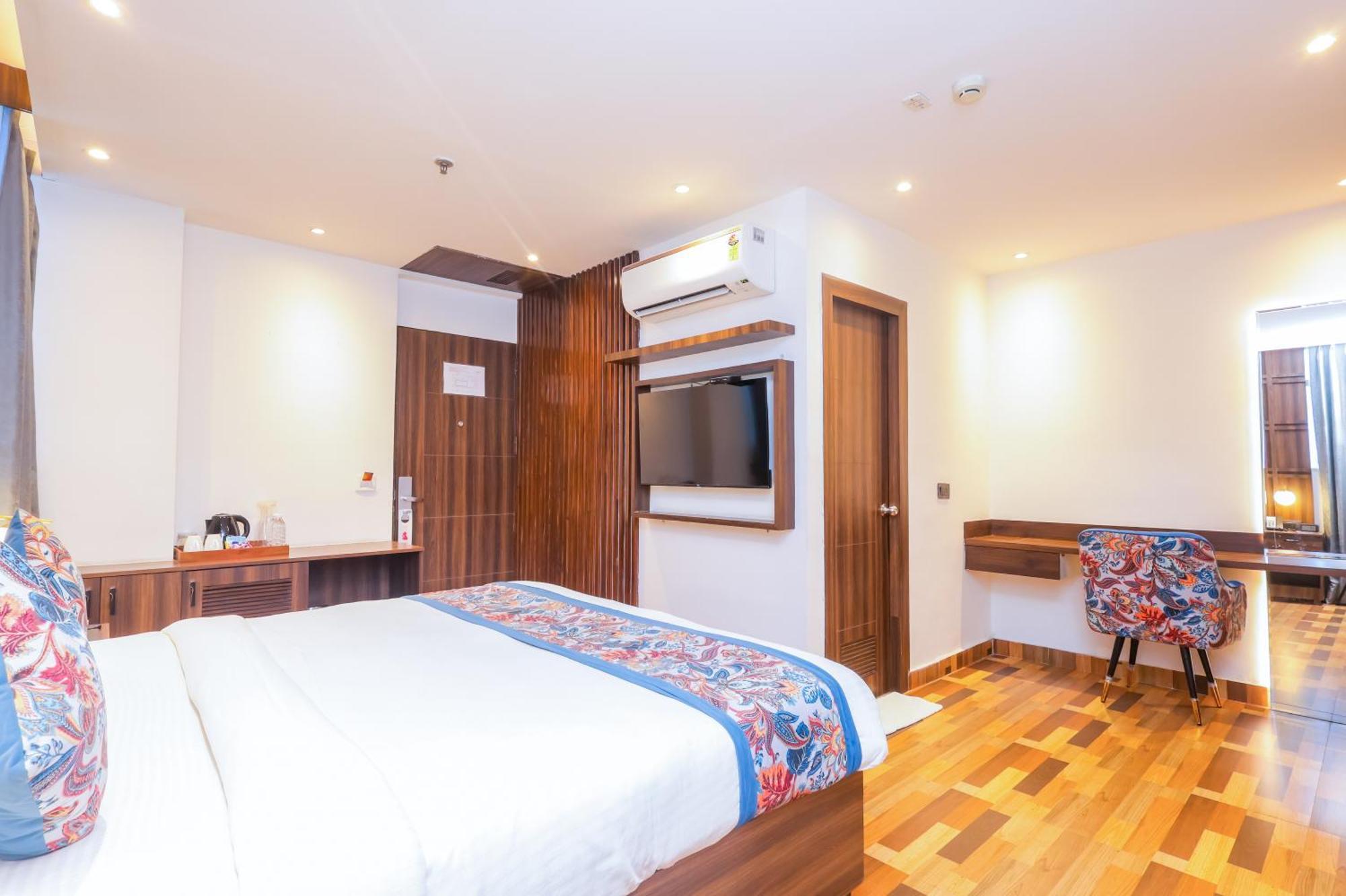 Hyphen Business Hotel Noida Buitenkant foto