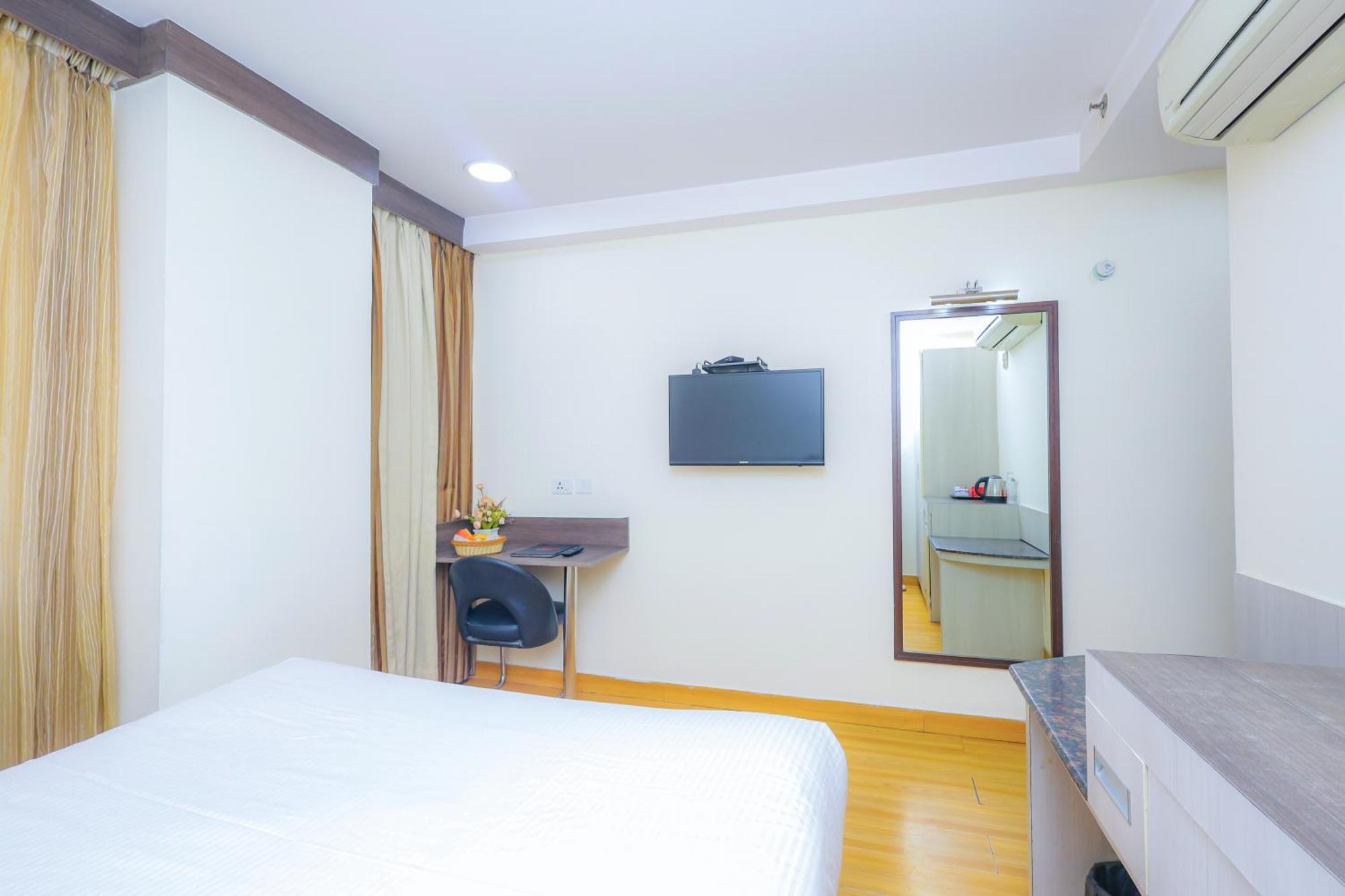 Hyphen Business Hotel Noida Buitenkant foto
